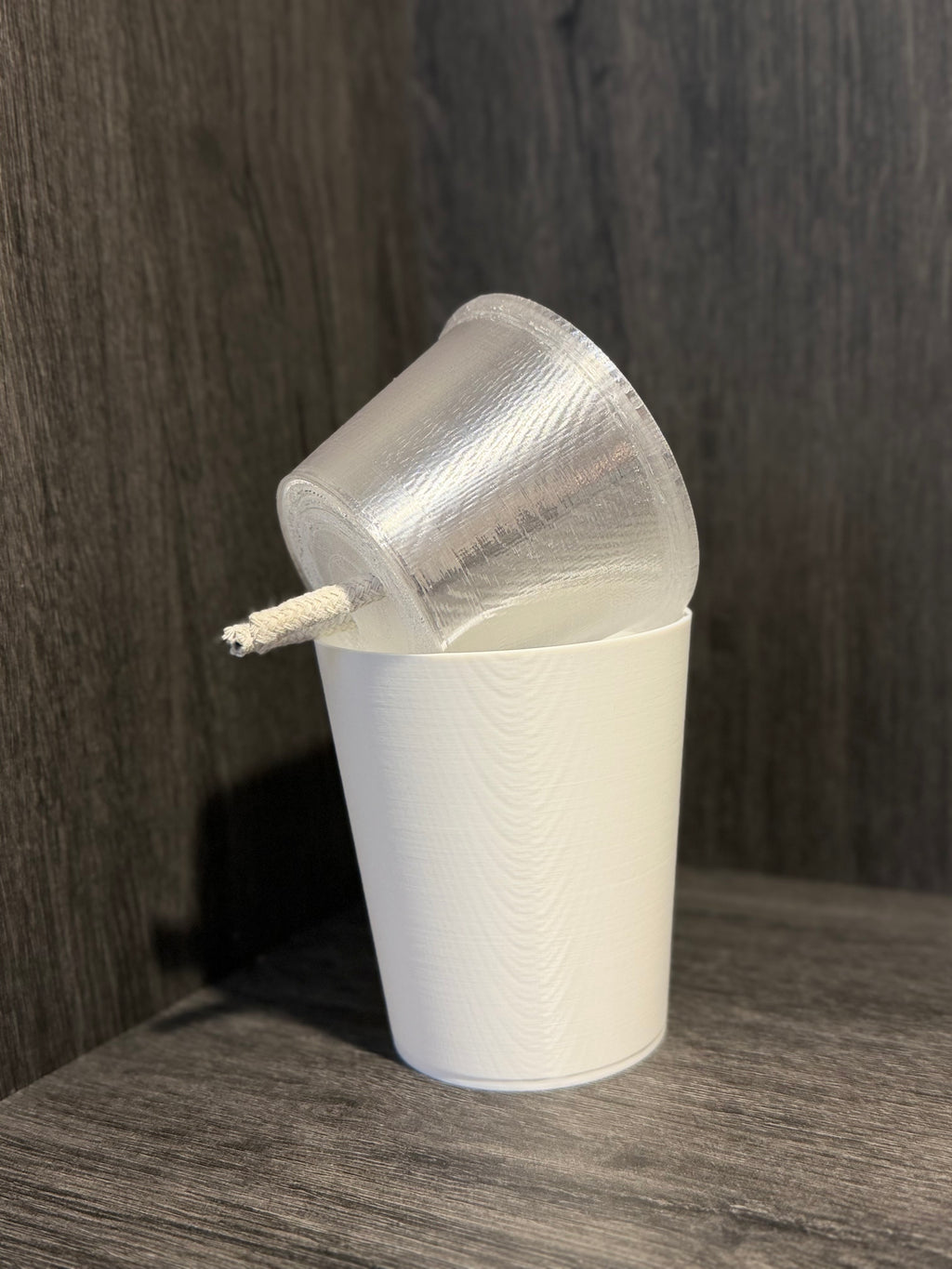 Pot auto-arrosant évasé